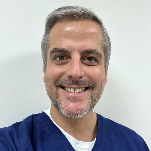 Dr. Felipe Williamson